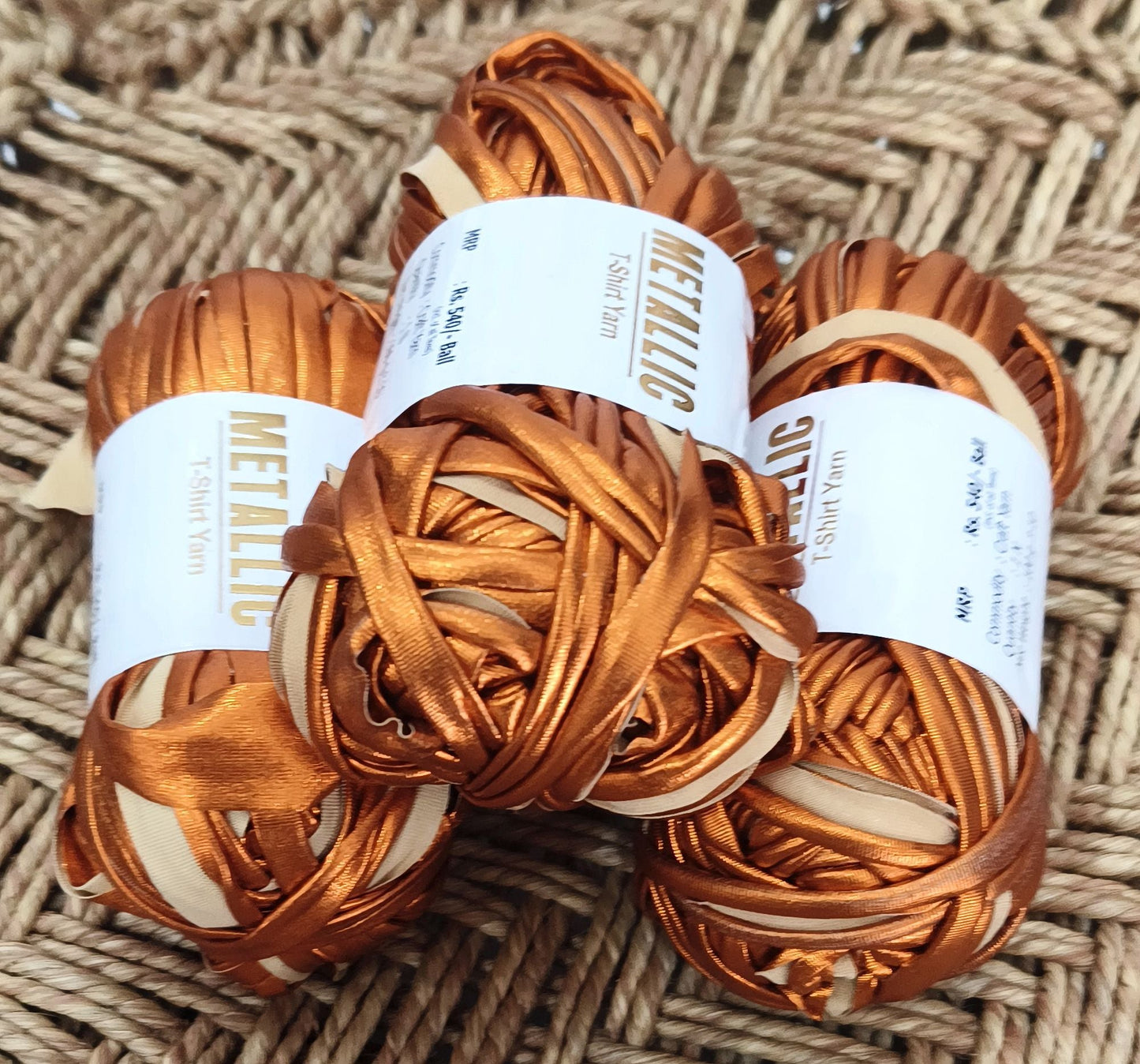 Metallic t shirt yarn